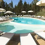 אתר קמפינג Village Flumendosa