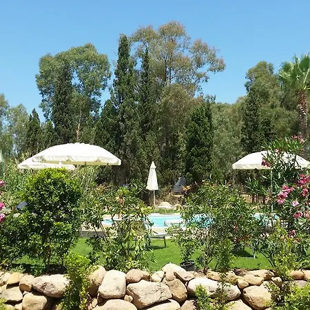 Village Flumendosa 3* סנטה מרגריטה די פולה
