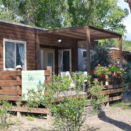 Village Flumendosa אתר קמפינג 3*