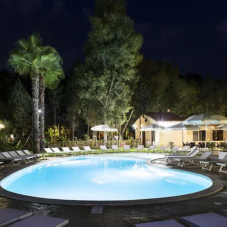 אתר קמפינג Village Flumendosa 3*